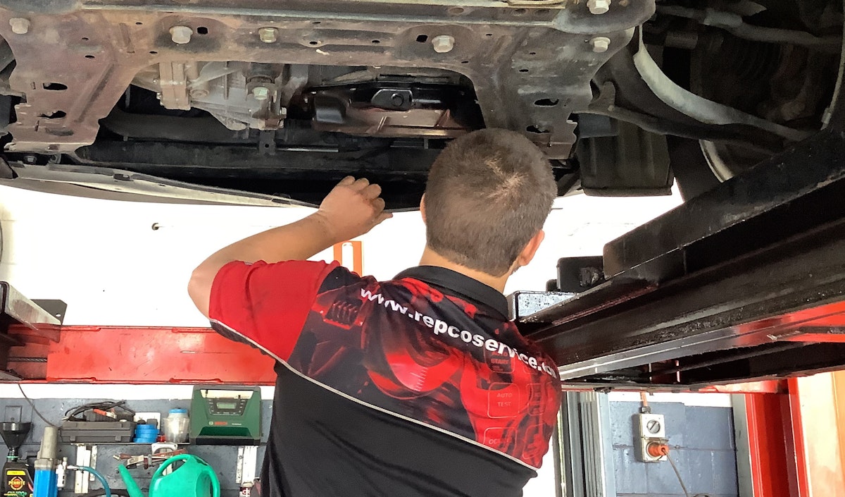 Caloundra Mechanic Under Car Service